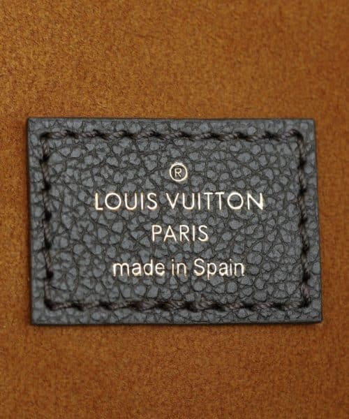 1:1 Replica Louis Vuitton Low Key Hobo MM Black M24856 - 31cm