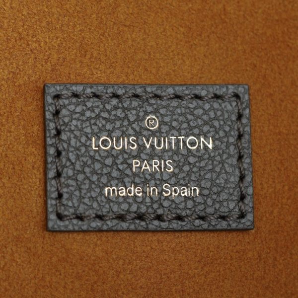 1:1 Replica Louis Vuitton Low Key Hobo MM Black M24856 - 31cm - Image 12