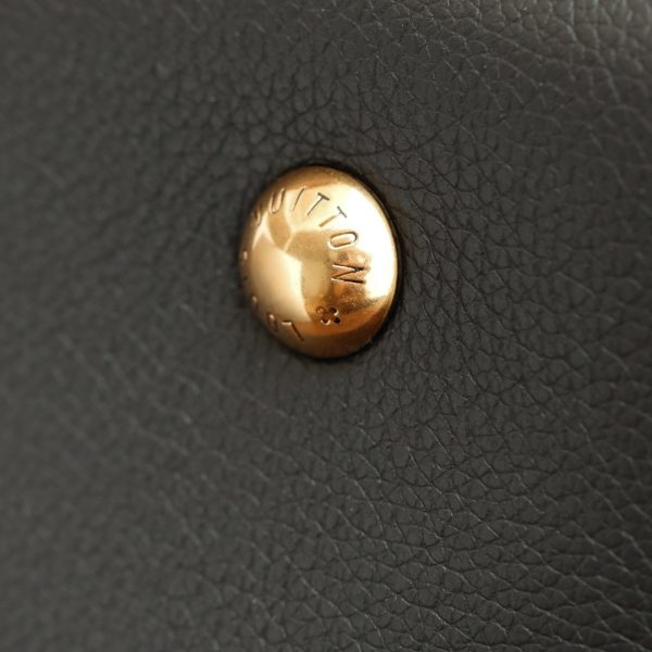 1:1 Replica Louis Vuitton Low Key Hobo MM Black M24856 - 31cm - Image 8