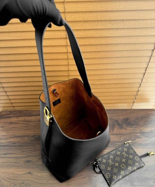 1:1 Replica Louis Vuitton Low Key Hobo MM Black M24856 - 31cm