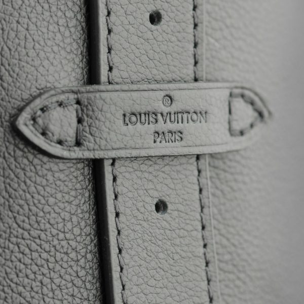 1:1 Replica Louis Vuitton Low Key Hobo MM Black M24856 - 31cm - Image 13