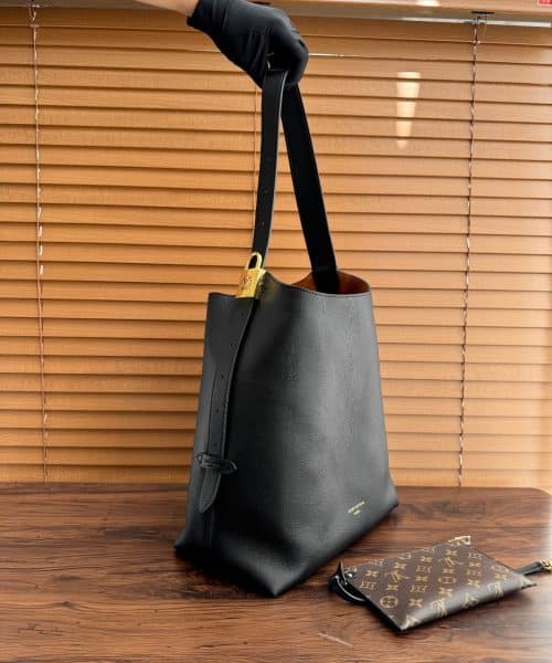 1:1 Replica Louis Vuitton Low Key Hobo MM Black M24856 - 31cm